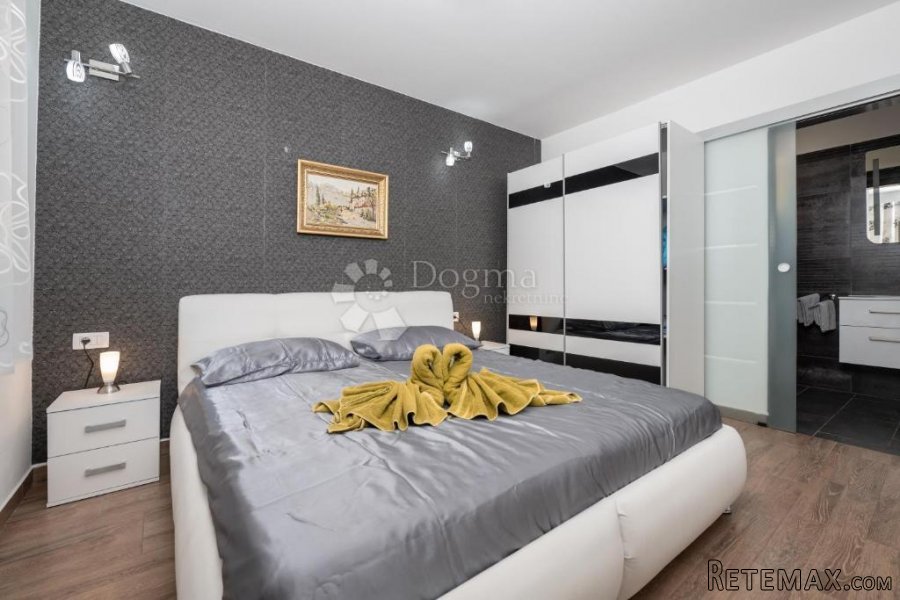 Prekrasna Villa sa prostranom okućnicom 9400 m² - 8