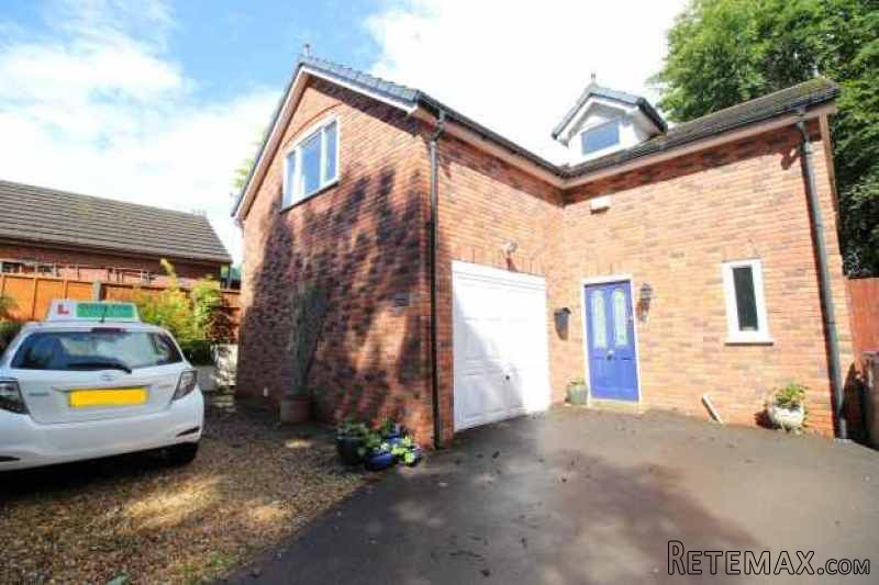 4 bedroom, Detached House house for sale