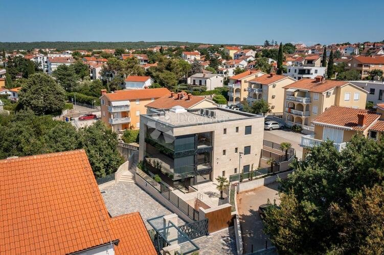 MALINSKA APARTMAN SA BAZENOM 80M OD MORA! - 9