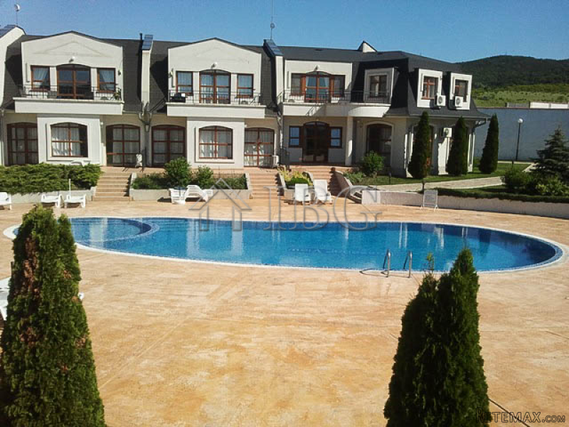 Furnished 2-bedroom apartment with..