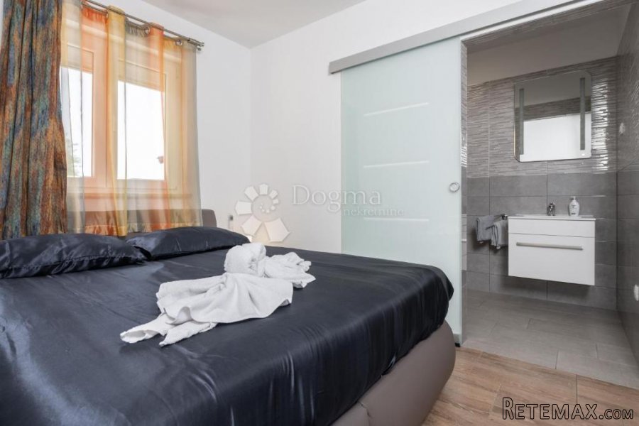 Prekrasna Villa sa prostranom okućnicom 9400 m² - 10