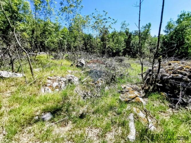 LIpa, poljoprivredno-šumsko zemljište površine 3298m2 - 2