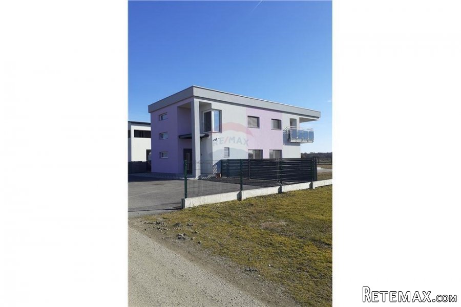 Uredski poslovni prostor u Trnovcu; 182 m2 - 2