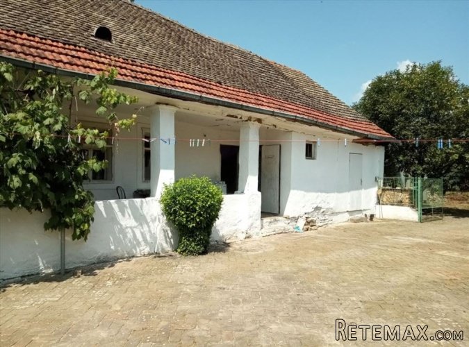 Prodaje se kuca u Ratkovu-Odzaci