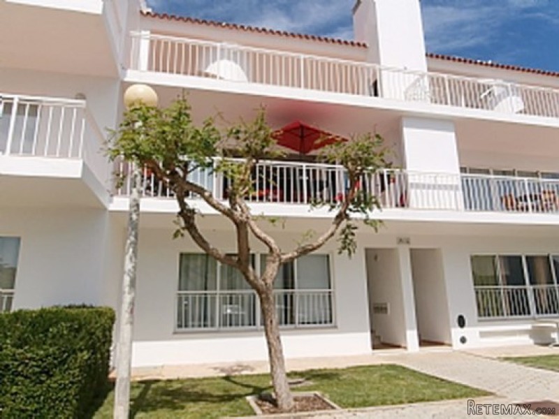 2 Bed Penthouse Apartment, Shared Pool..