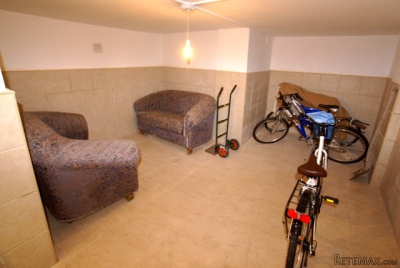 2 Bedrooms Apartment For Sale - 2