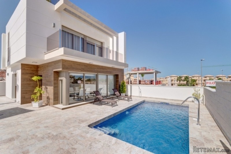 3 Bedrooms - Villa - Alicante - For Sale