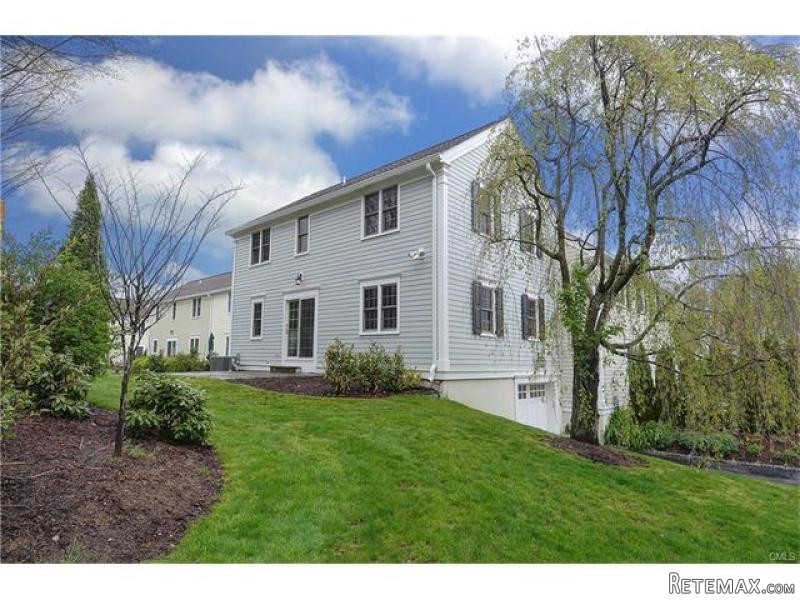 2 bedroom Apartment For Sale: 123..