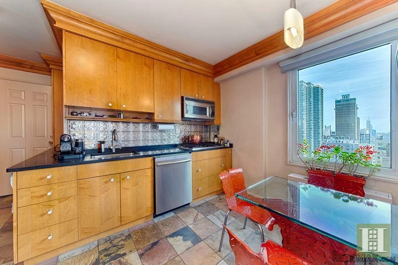3 bedroom Apartment For Sale: 303 EAST.. - 2