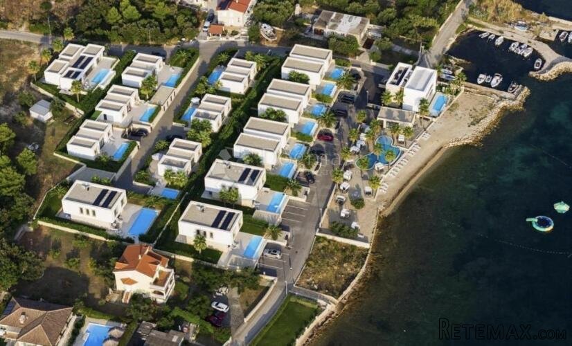 Obalna rezidencija iznad standarda – moderna vila prve linij - 2