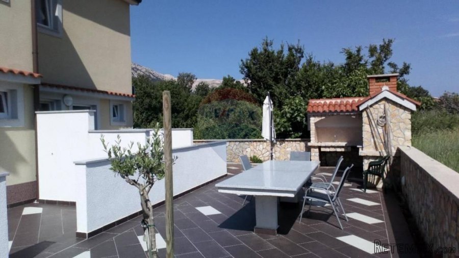 Baška - četiri nove kuće u nizu, 320m2, bazen - 3