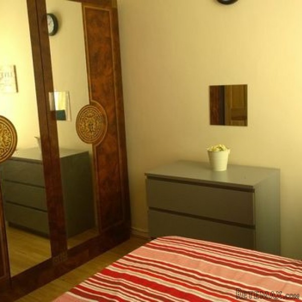 Comfortable Double Bedroom In Brick..