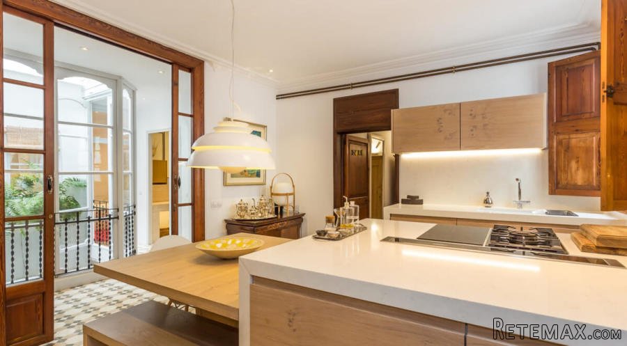 Elegant and bright 138 m2 apartment in a side street of the.. - 3