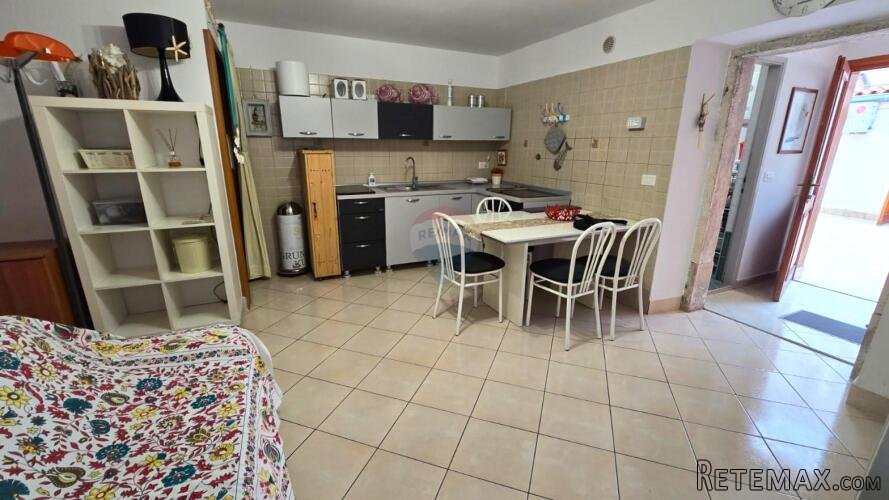 Istra, Rovinj, centar, mirna ulica, dva stana+vlastito dvori - 3