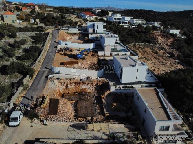 VINIŠĆE- ZEMLJIŠTE ZA VILLU S GRAĐEVINSKOM DOZVOLOM - 3