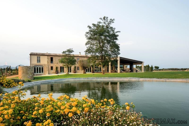 Marvellous Masia for Sale in Costa Brava - 2