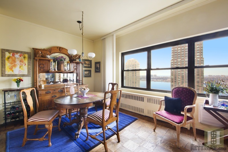 2 bedroom Apartment For Sale: 185 WEST.. - 2