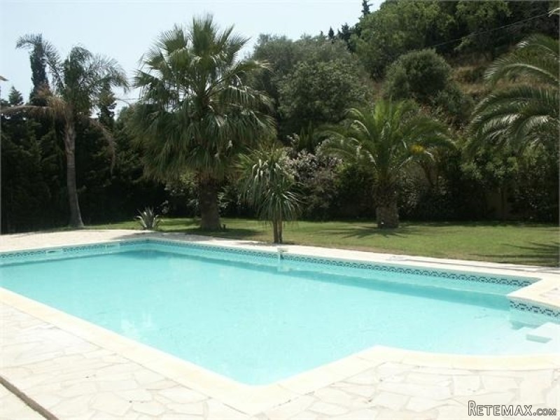 Prestigious Villa With Mature Garden.. - 2