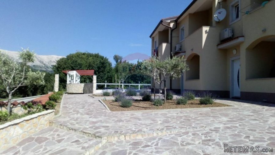 Baška - četiri nove kuće u nizu, 320m2, bazen - 6