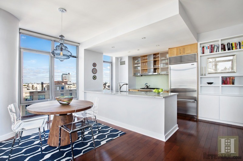 3 bedroom Apartment For Sale: 1.. - 2