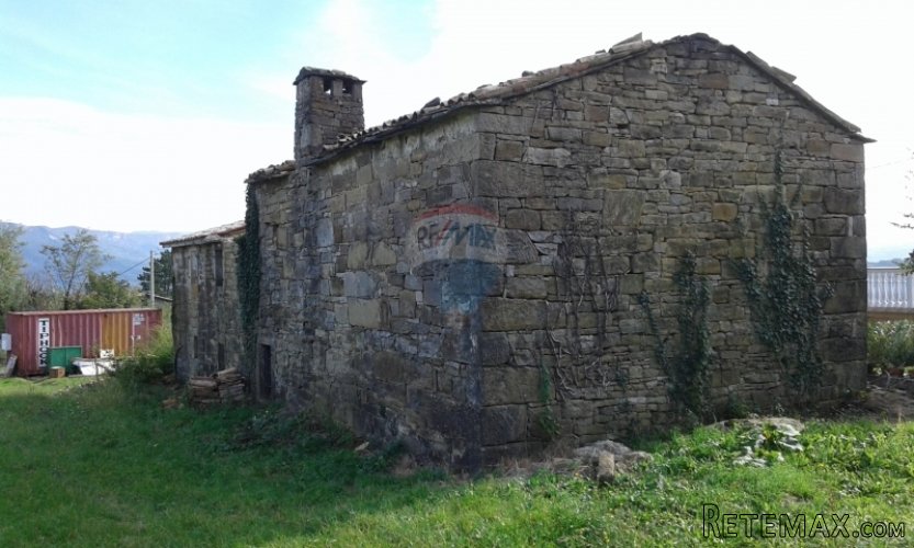 Buzet, ruševna kuća na prekrasnoj lokaciji - 4