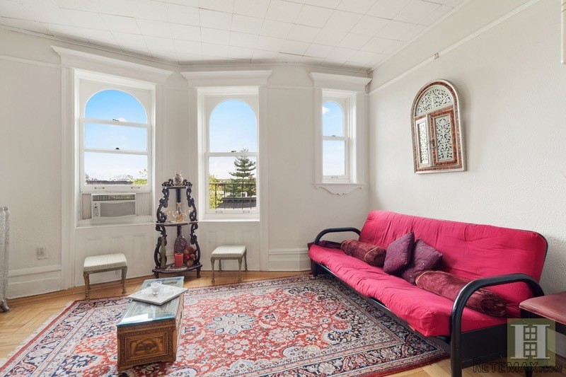 Apartment For Sale: BLUE SKIES ON THE..