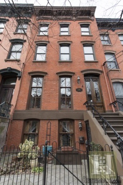 5 bedroom House For Sale: 714..