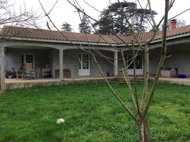 3 Bedrooms - Villa - For Sale - 2