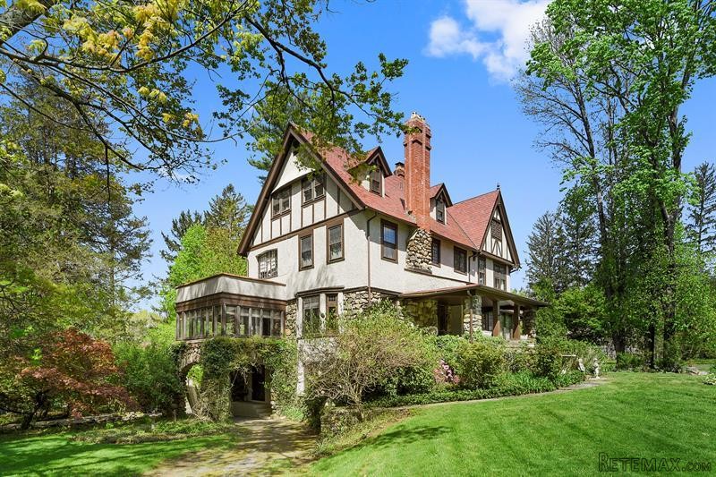 5 bedroom House For Sale: 84 Croton..