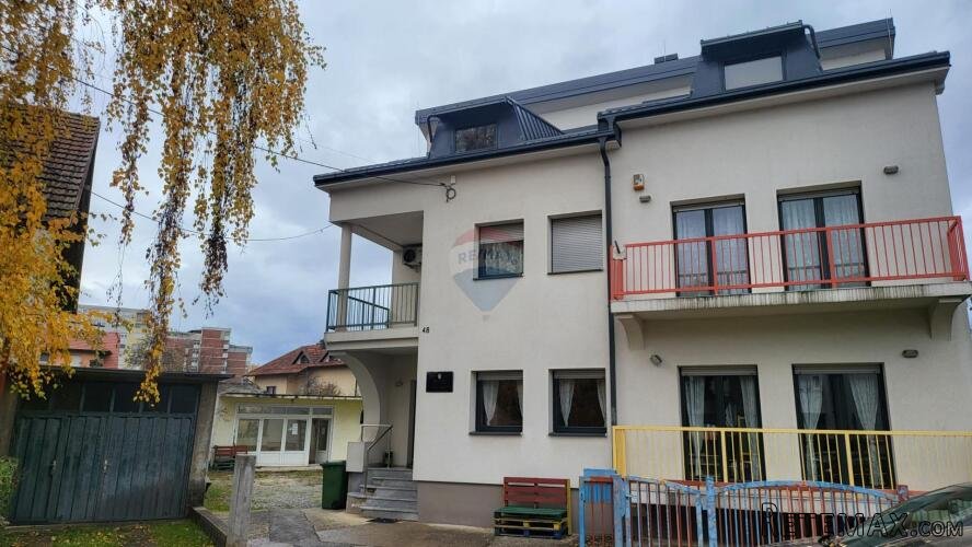 Velika Gorica - centar, kuća na prodaju 350 m2 - 2