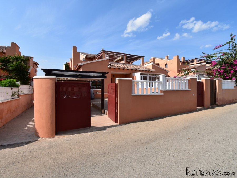 Bungalow orientado al sur en la planta baja con vistas.. - 3