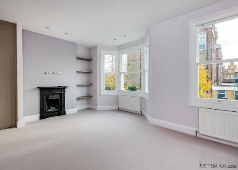 Majestic Family Home - 2