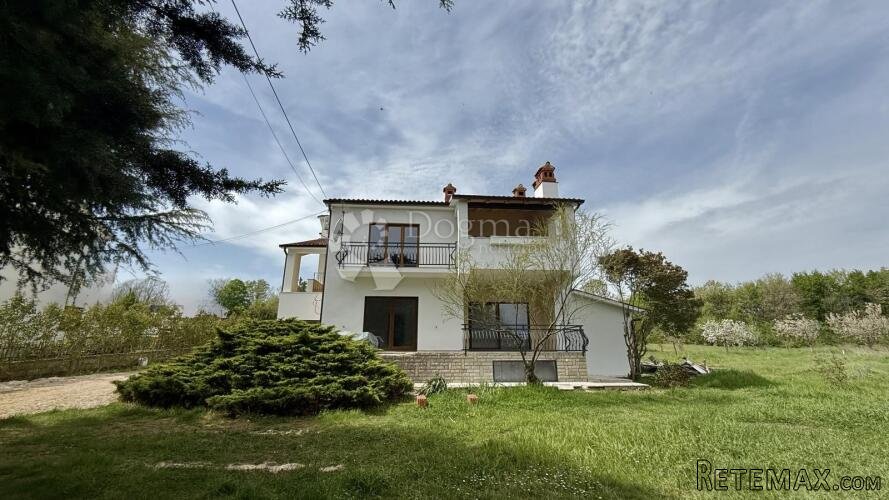 BARBAN,kuća sa 2 stana,TOP lokacija - 2