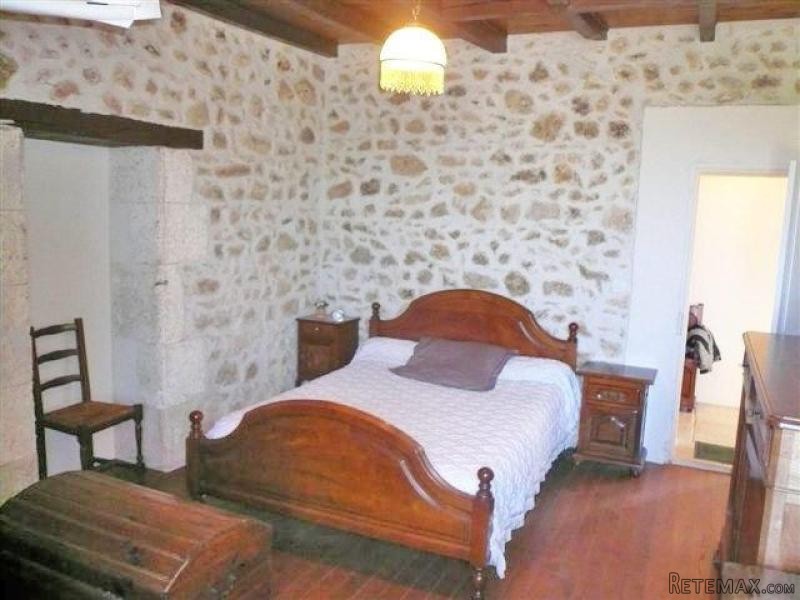 Characterful Stone House Set Edge Of.. - 2