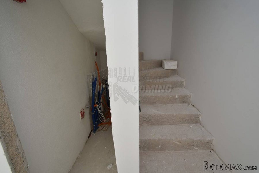 Novogradnja, Punat - apartman s okućnicom i bazenom! - 12