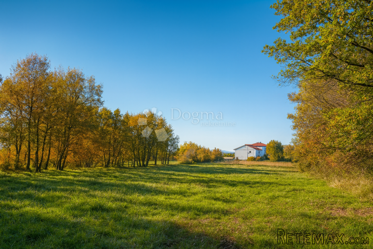 Građevinsko i poljoprivredno zemljište 4.793 m² – Kringa, Ti