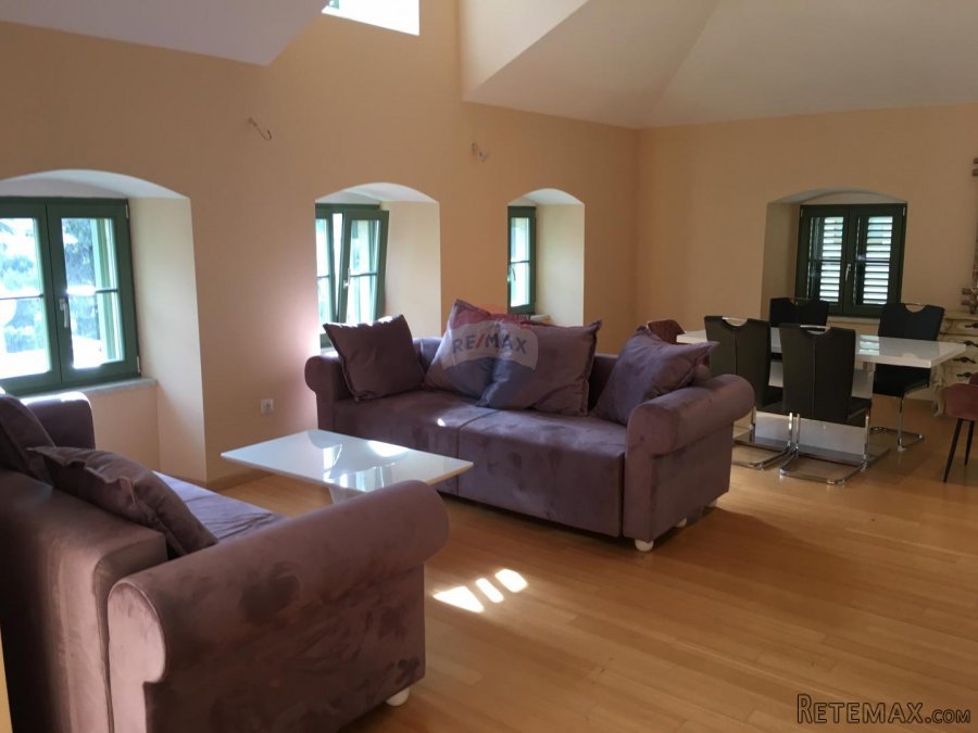 OPATIJA- strogi centar, dvoetažan stan 185 m2, 2. red od mo - 3