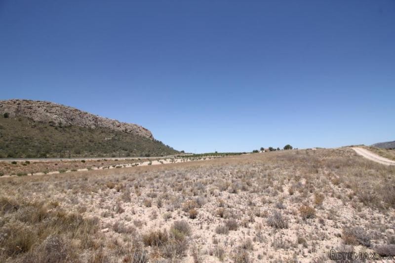 26k sqm of land to go with 4073 (Ref...