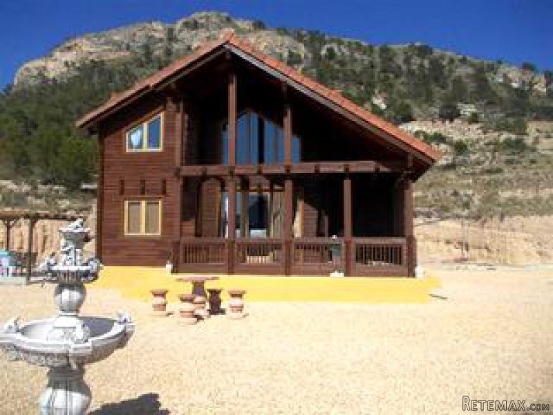 4 Bedroom 2 Bathroom Villa In Relleu..
