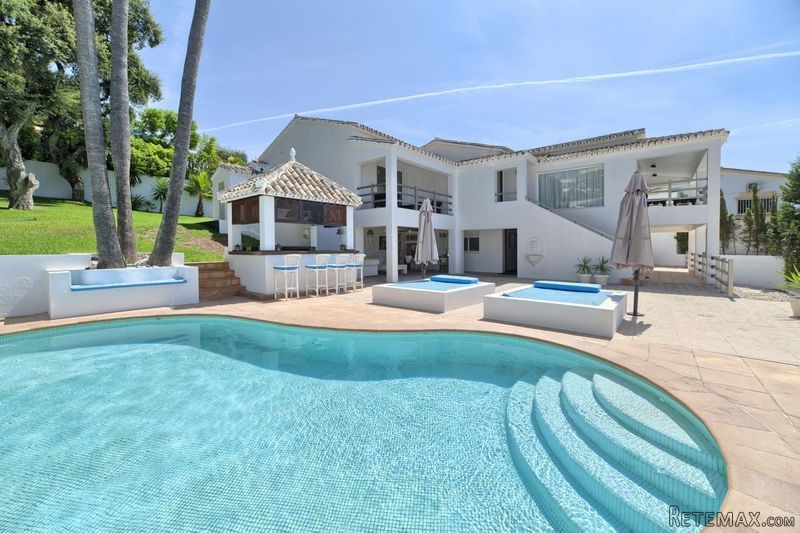 5 Bedrooms - Villas - Malaga - For Sale