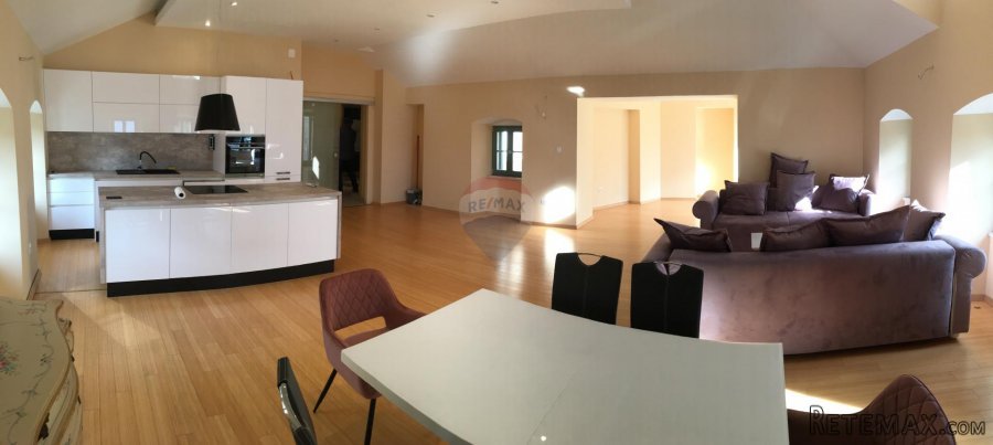 OPATIJA- strogi centar, dvoetažan stan 185 m2, 2. red od mo - 5