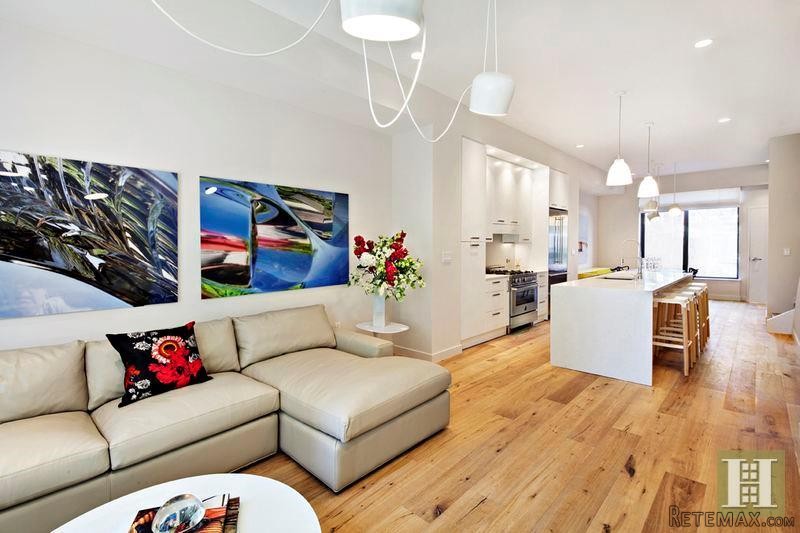 4 bedroom Apartment For Sale: 8..