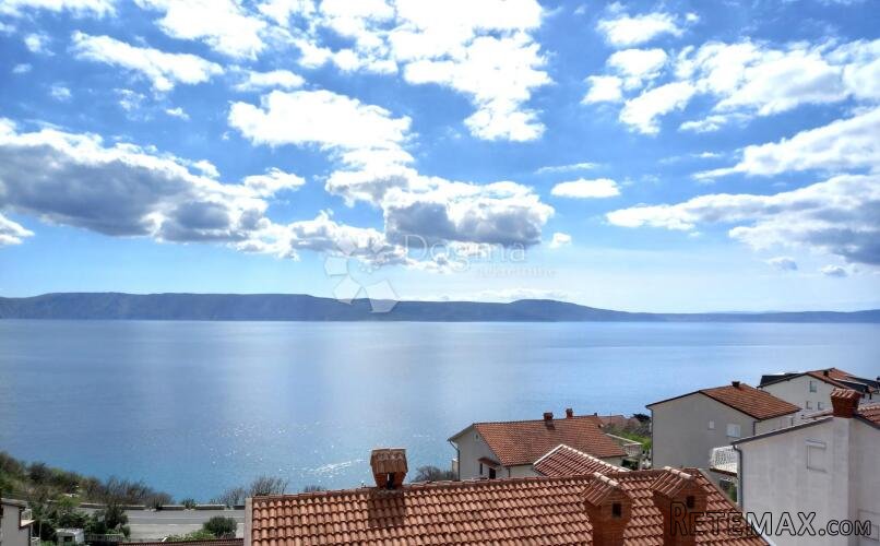 Apartmanska kuća 120 metara od plaže