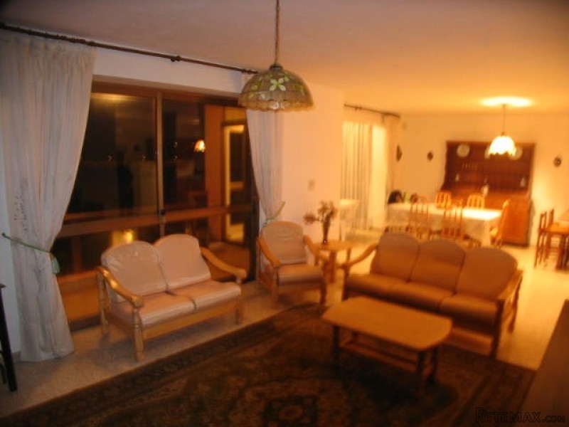 Flat, Luxurious Finish - 2