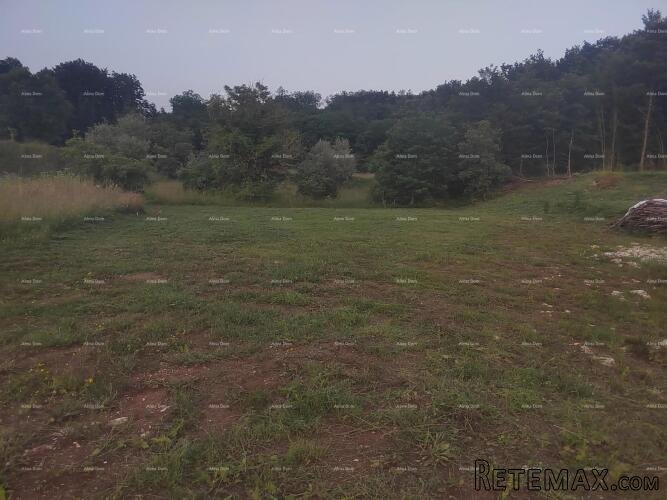 Građevinsko zemljište s idejnim projektom, 1818 m², općina..