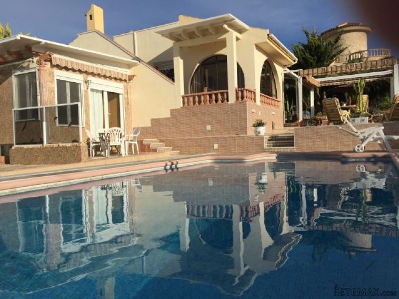 Rojales 3 Beds 3 Baths villa
