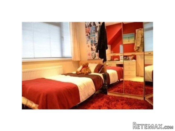 House for sale in Bristol - 2