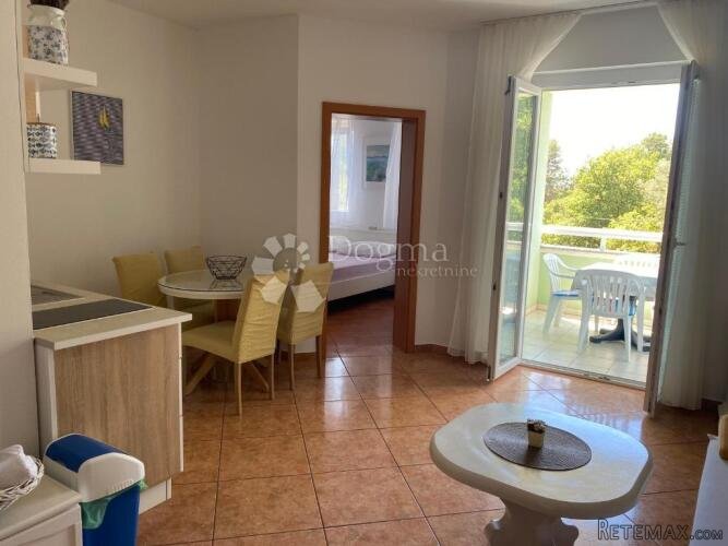 Kvalitetna nekretnina za investiciju (11 apartmana) - 2