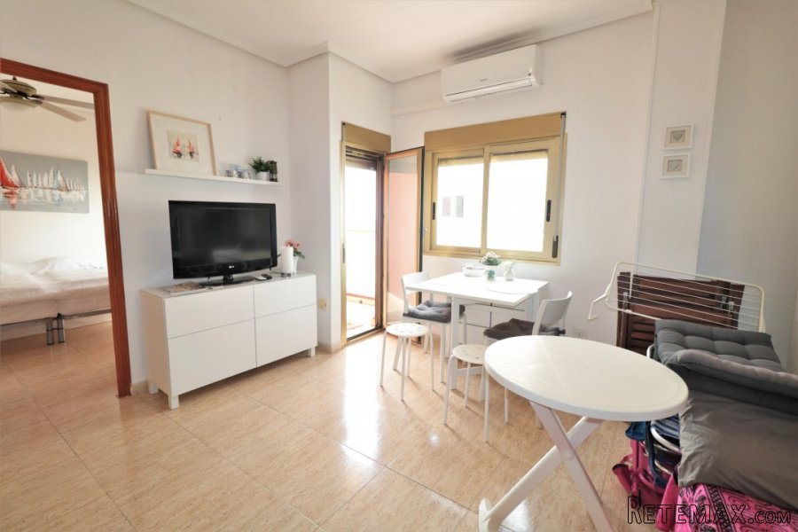 Piso de un dormitorio reformado en 1a linea de la playa.. - 2