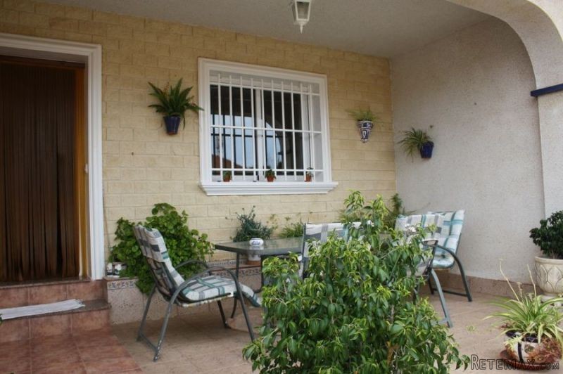 Townhouse for sale in Los Nietos